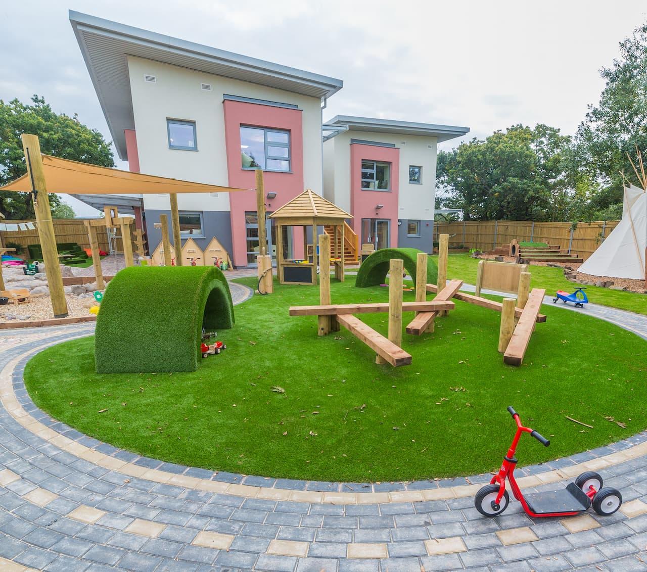Outdoor space at a Grandir nursery